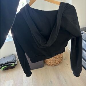 H&M CROPPED SWEATSHIRT